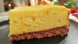 Pastís de formatge amb safrà