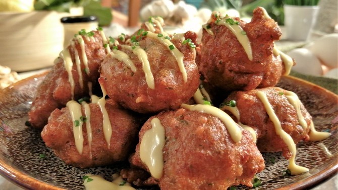 Bunyols de nous i pernil